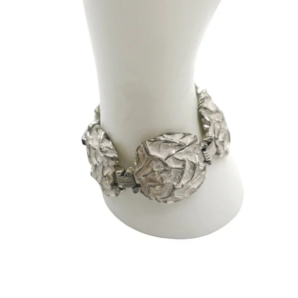 1960s Vintage Sarah Coventry Rose Panel White Enamel Silver Tone Bracelet - Picture 2 of 9